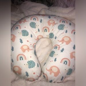 Nursing pillow